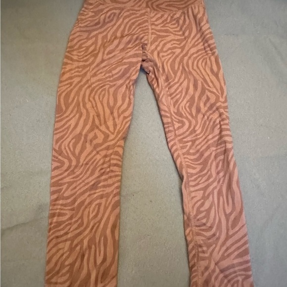 All in Motion Brown Zebra Pattern Leggings S (6/7) girls - Picture 1 of 5